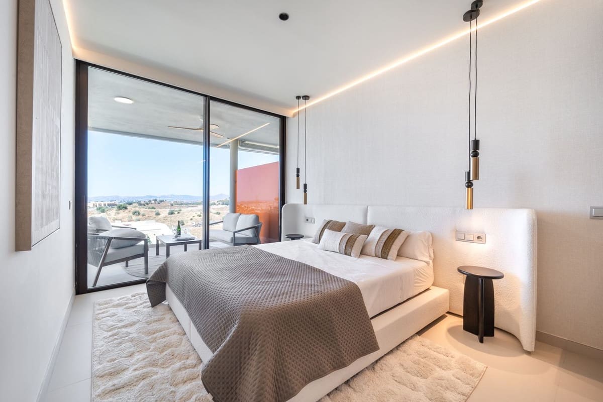 2 soveværelse Lejlighed til salg i Fuengirola med swimmingpool - € 695.000 (Ref: 9976195)