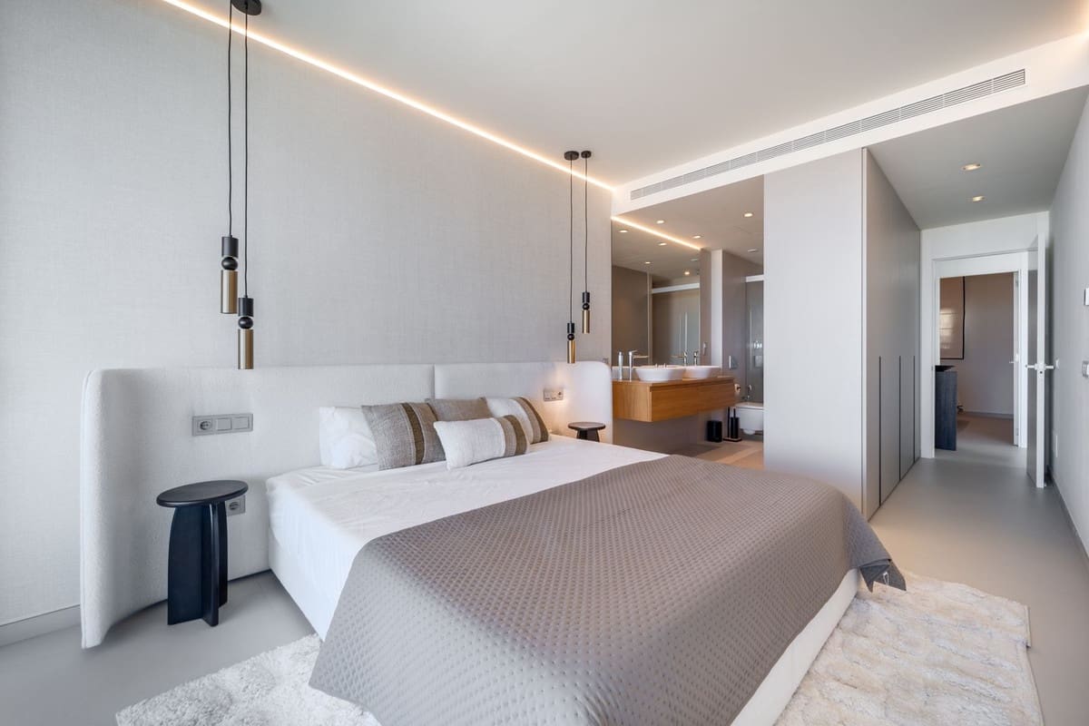 2 soveværelse Lejlighed til salg i Fuengirola med swimmingpool - € 695.000 (Ref: 9976195)