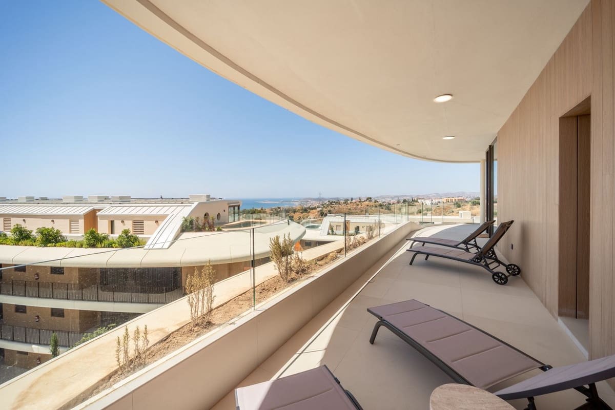 2 soveværelse Lejlighed til salg i Fuengirola med swimmingpool - € 695.000 (Ref: 9976195)