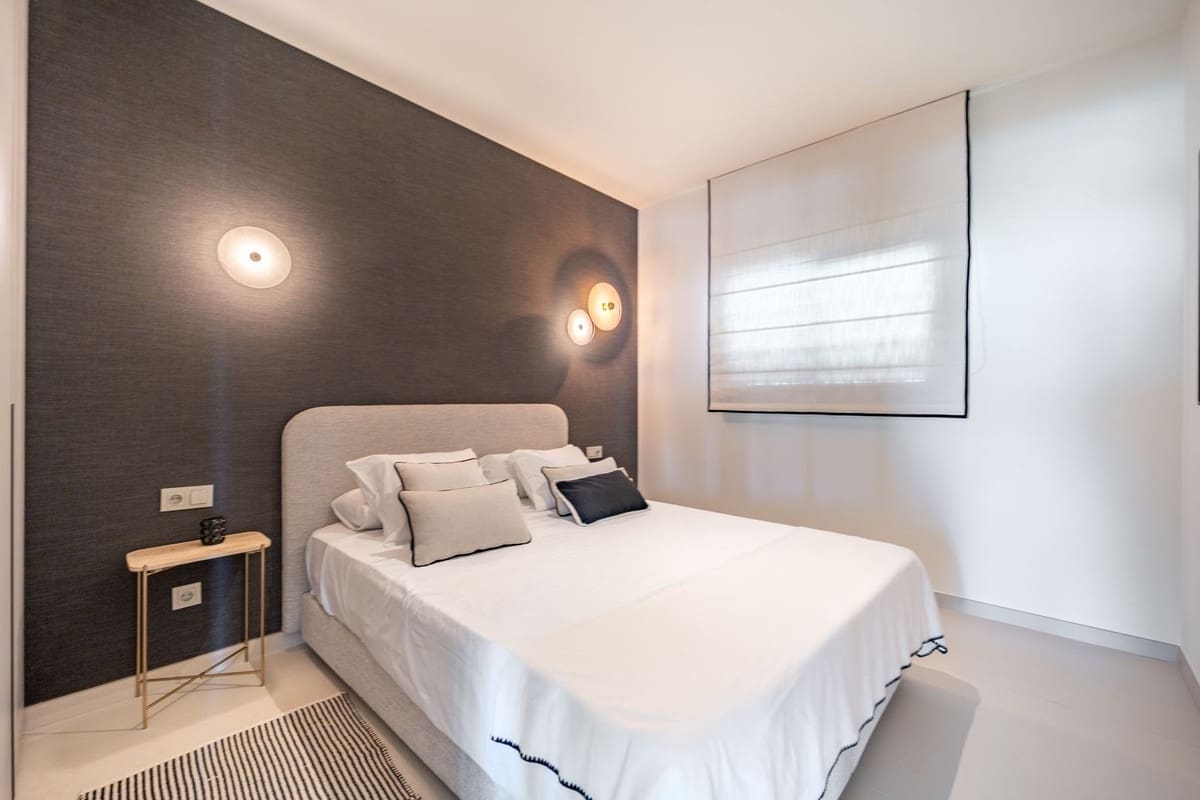 2 soveværelse Lejlighed til salg i Fuengirola med swimmingpool - € 695.000 (Ref: 9976195)