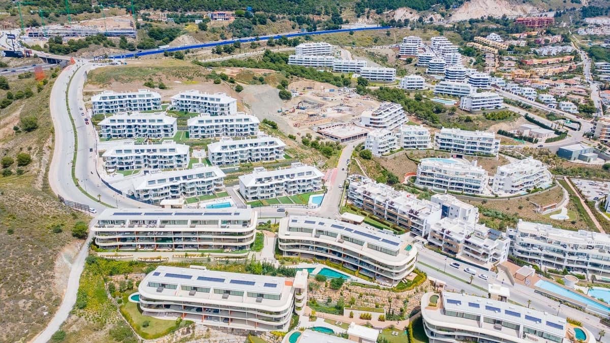 2 soveværelse Lejlighed til salg i Fuengirola med swimmingpool - € 695.000 (Ref: 9976195)