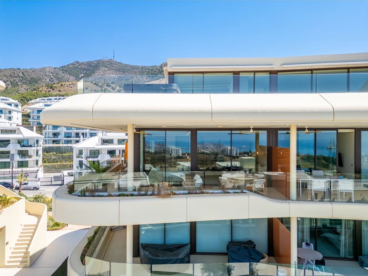 2 sypialnia Apartament na sprzedaż w Fuengirola z basenem - 695 000 € (Ref: 9976196)