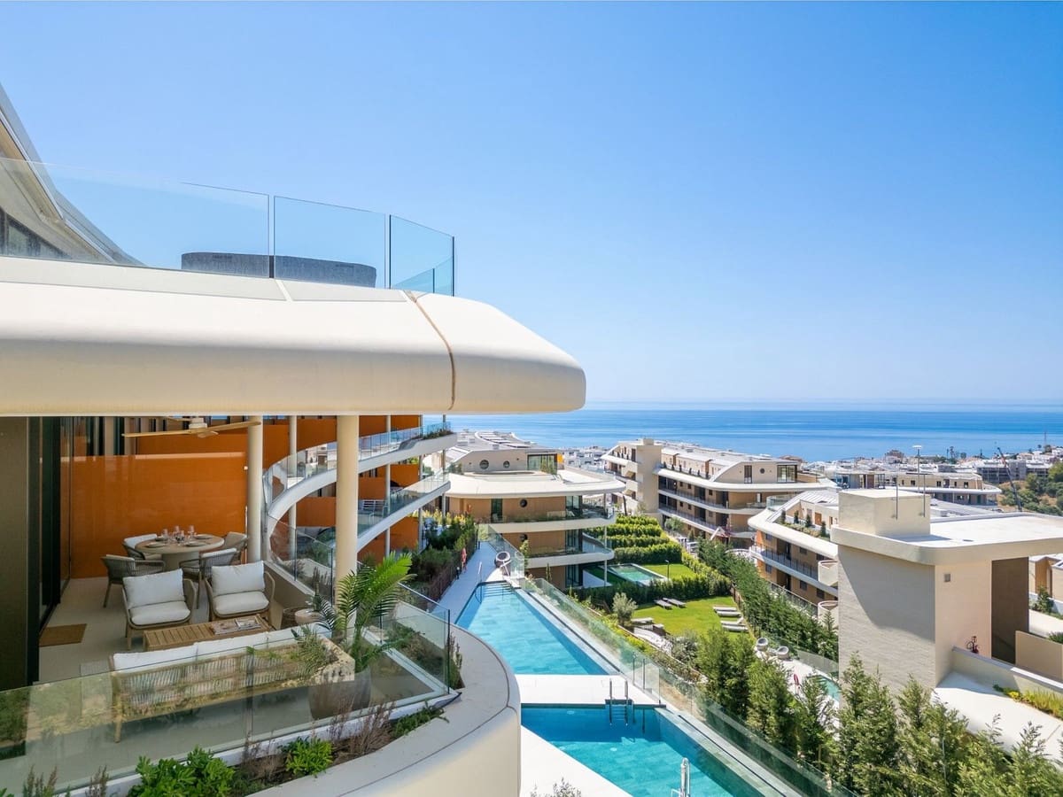 2 sypialnia Apartament na sprzedaż w Fuengirola z basenem - 695 000 € (Ref: 9976196)