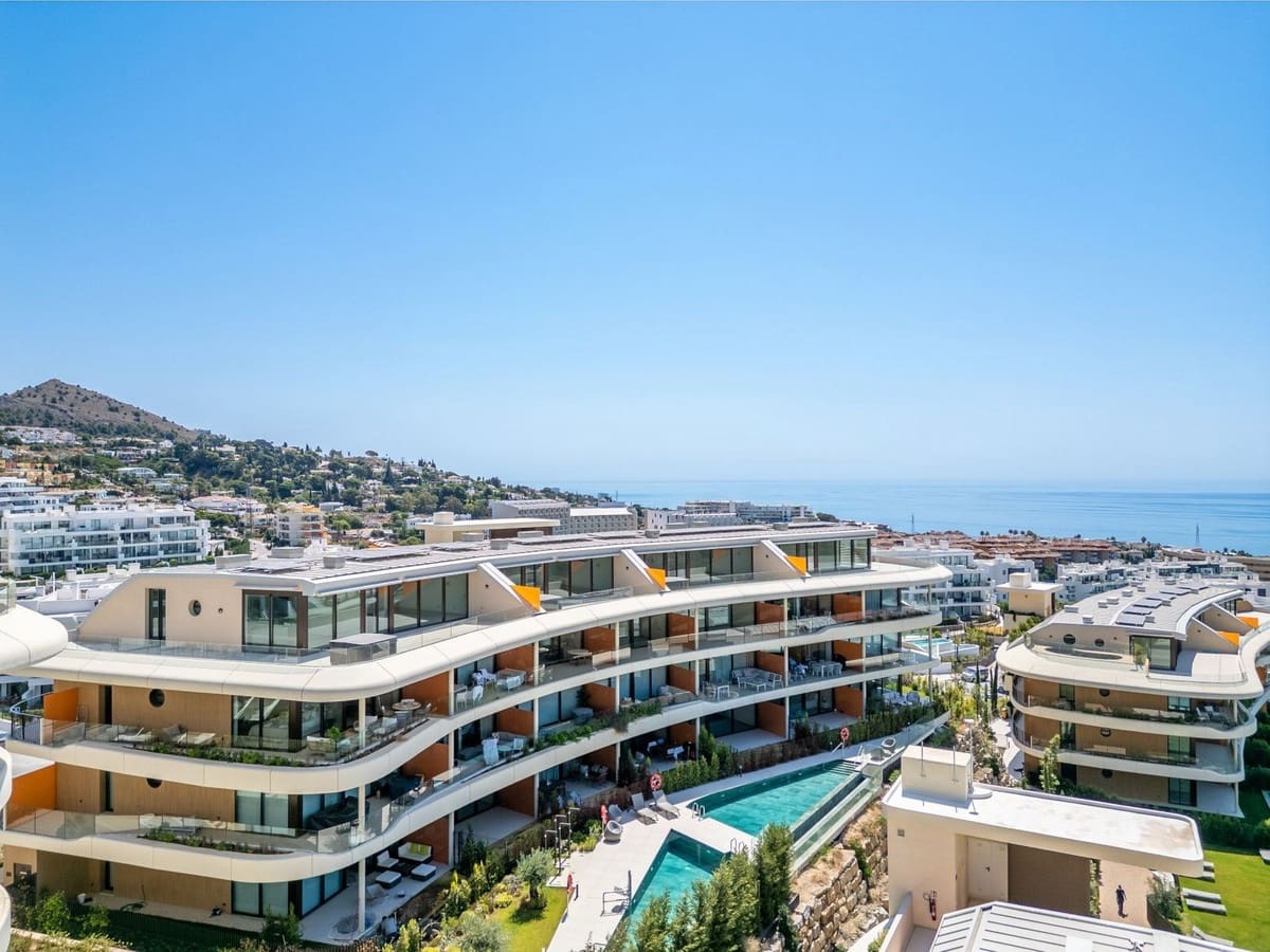 2 sypialnia Apartament na sprzedaż w Fuengirola z basenem - 695 000 € (Ref: 9976196)