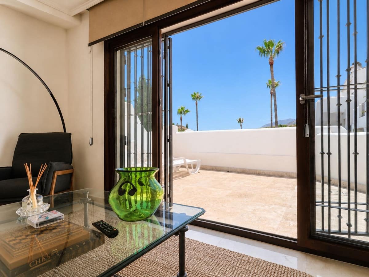 4 soveværelse Byhus til salg i Los Arqueros med swimmingpool - € 745.000 (Ref: 9976199)
