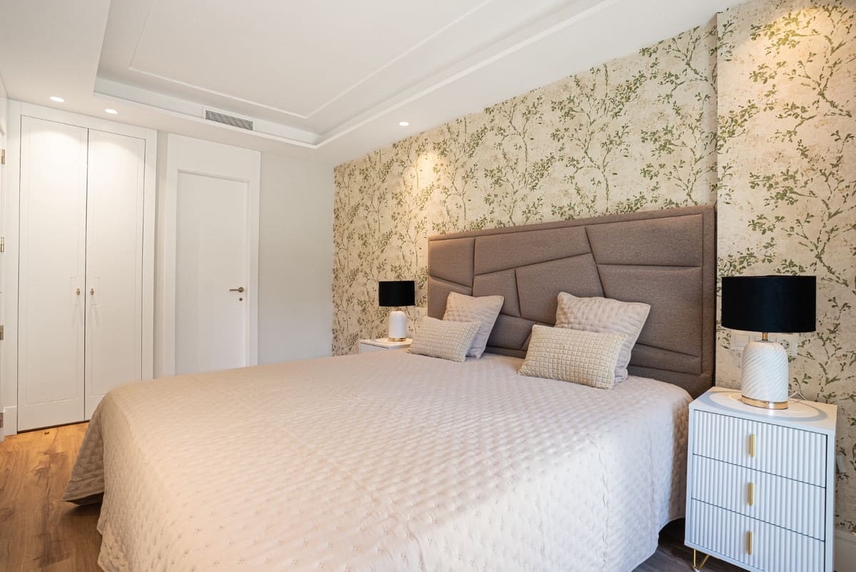 2 soverom Leilighet til salgs i San Pedro de Alcantara med svømmebasseng - € 675 000 (Ref: 9976201)