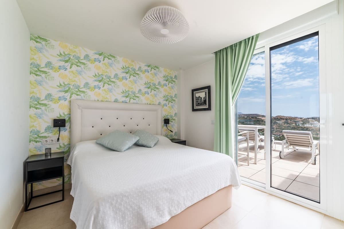 3 soverom Leilighet til salgs i La Cala de Mijas med svømmebasseng garasje - € 690 000 (Ref: 9976202)