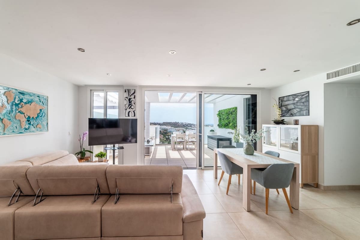 3 soverom Leilighet til salgs i La Cala de Mijas med svømmebasseng garasje - € 690 000 (Ref: 9976202)