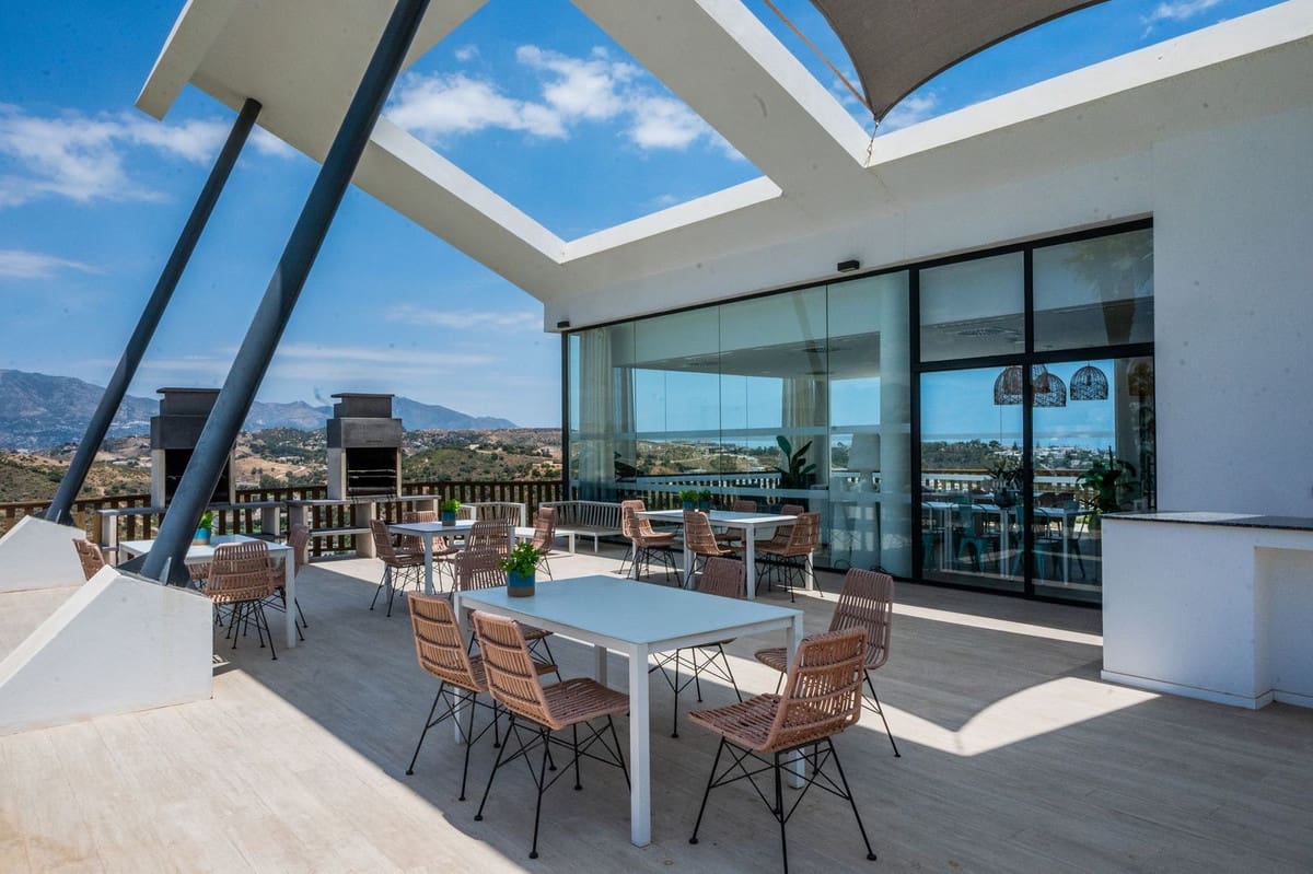 3 soverom Leilighet til salgs i La Cala de Mijas med svømmebasseng garasje - € 690 000 (Ref: 9976202)