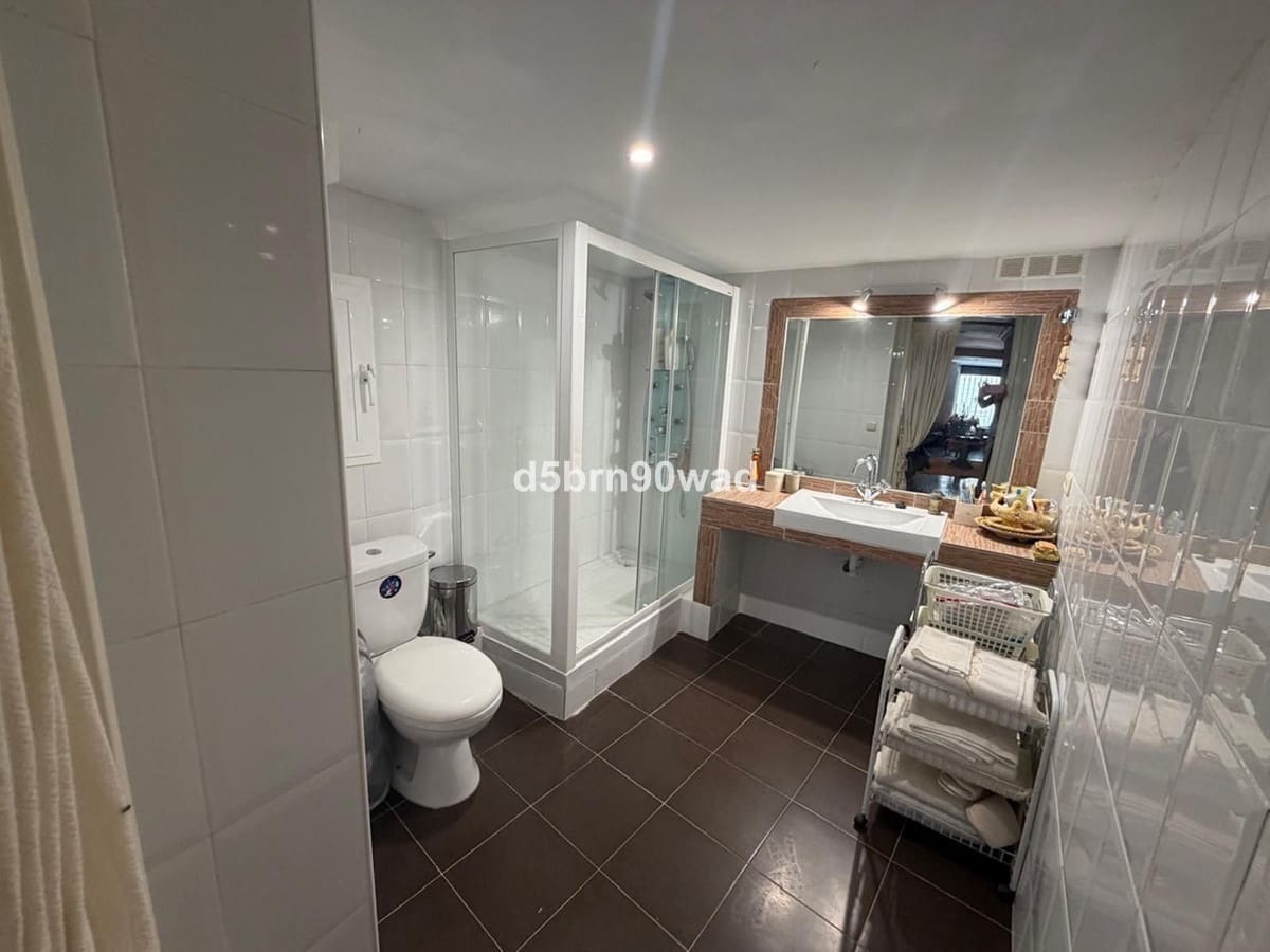 3 soverom Hus til salgs i Marbella med svømmebasseng - € 700 000 (Ref: 9976204)
