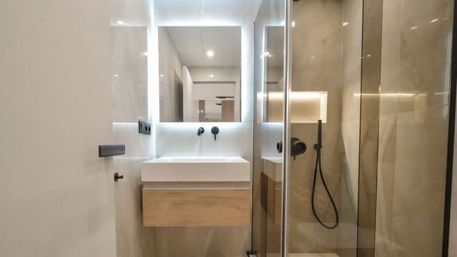 2 soverom Leilighet til salgs i Costalita, Estepona med svømmebasseng garasje - € 715 000 (Ref: 9976205)