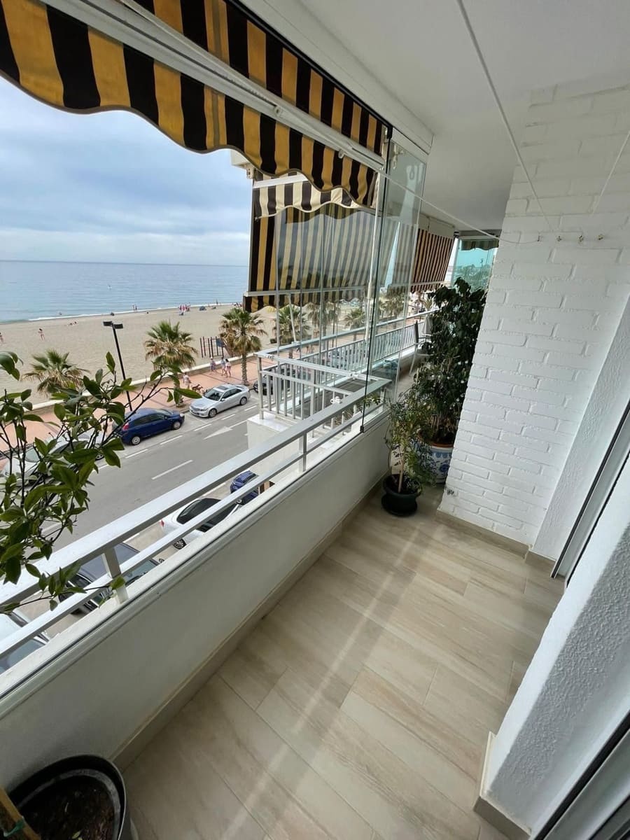 Apartamento de 2 habitaciones en Fuengirola en venta - 670.000 € (Ref: 9976207)