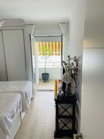 Apartamento de 2 habitaciones en Fuengirola en venta - 670.000 € (Ref: 9976207)