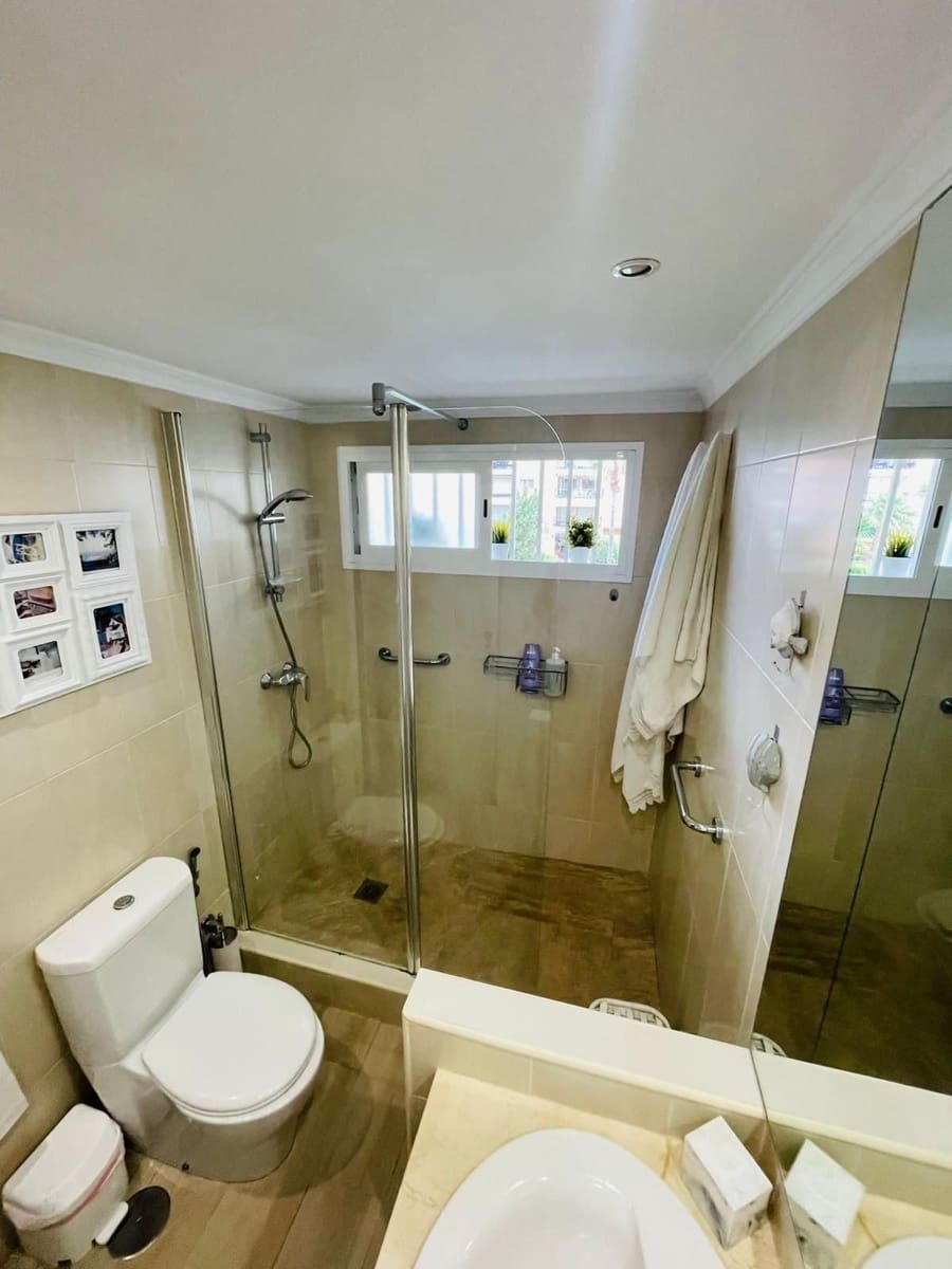 Apartamento de 2 habitaciones en Fuengirola en venta - 670.000 € (Ref: 9976207)