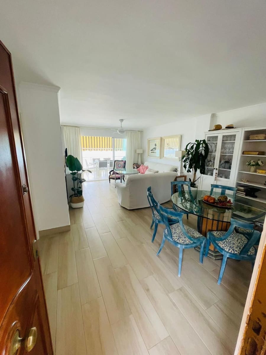 Apartamento de 2 habitaciones en Fuengirola en venta - 670.000 € (Ref: 9976207)