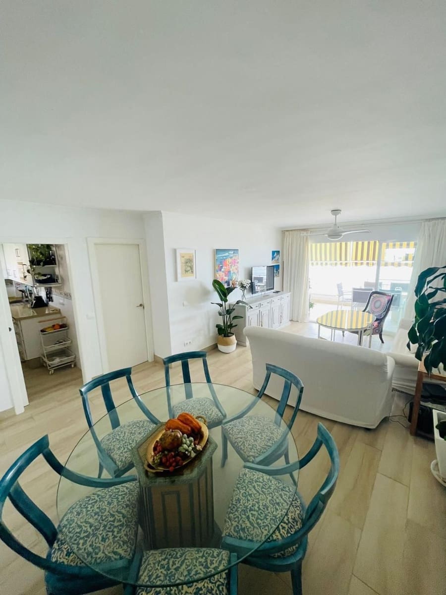 Apartamento de 2 habitaciones en Fuengirola en venta - 670.000 € (Ref: 9976207)