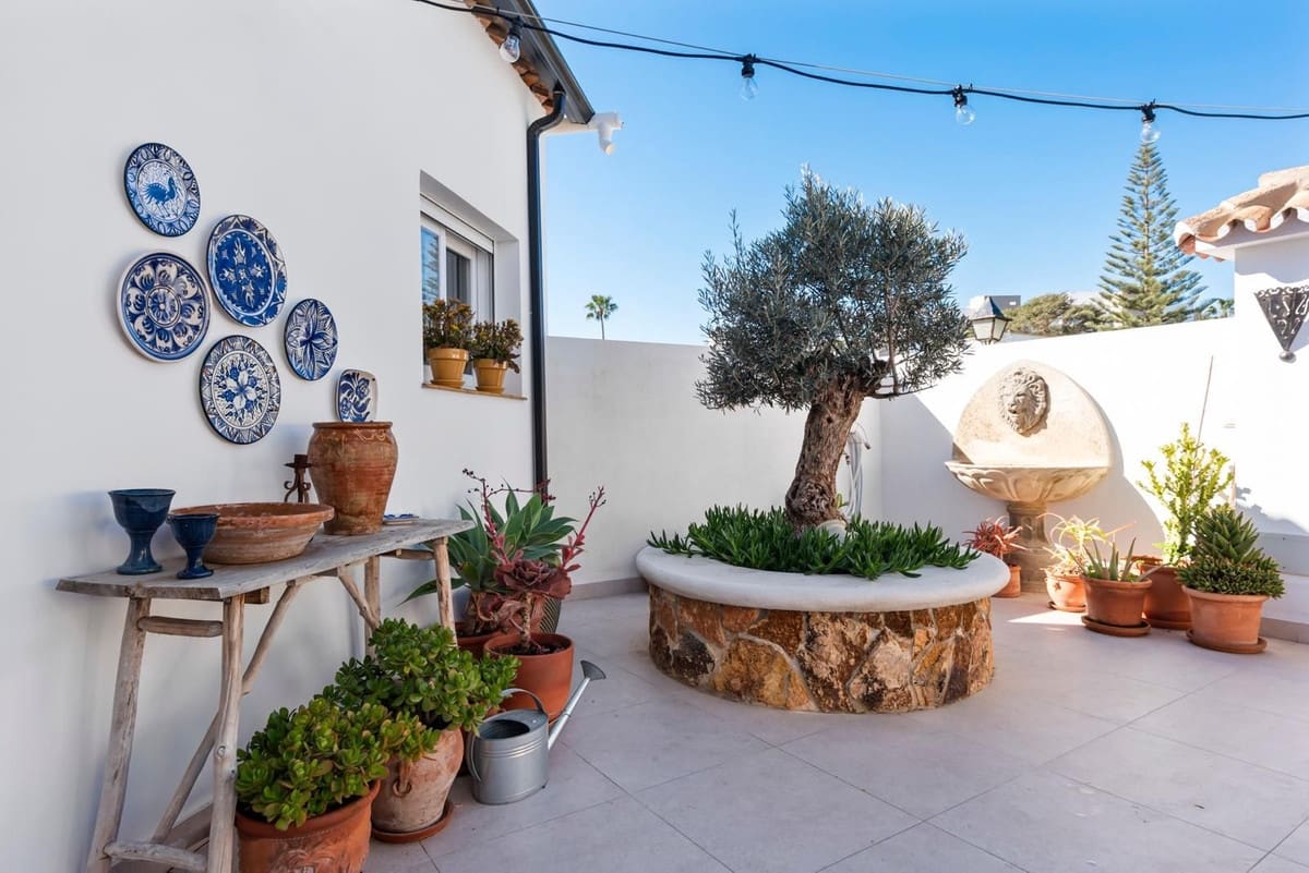 2 soverom Hus til salgs i Bahia Dorada med svømmebasseng - € 690 000 (Ref: 9976211)