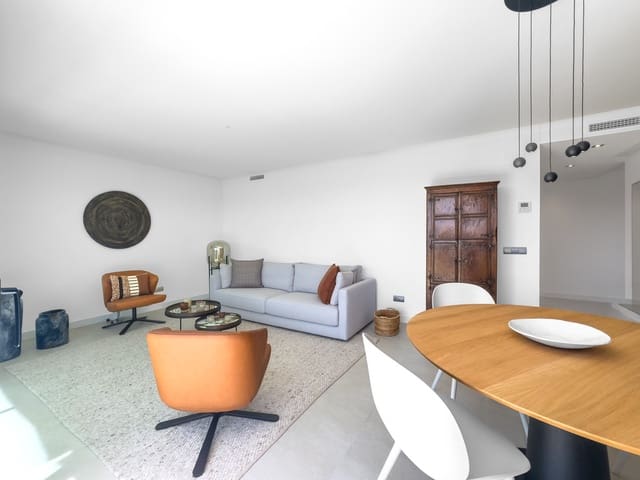 Apartamento de 3 habitaciones en La Cala Golf, Mijas en venta con piscina - 655.000 € (Ref: 9976212)