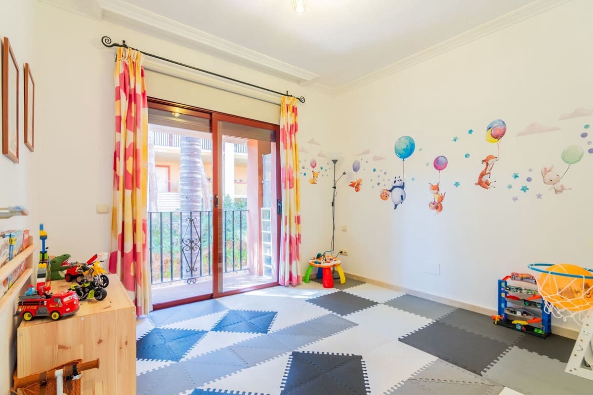 3 soverom Leilighet til salgs i Elviria med svømmebasseng - € 659 000 (Ref: 9976215)
