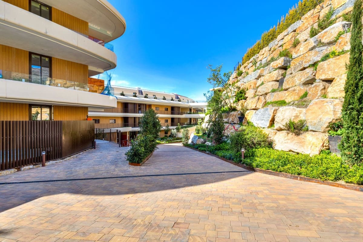 3 slaapkamer Appartement te koop in Fuengirola met zwembad garage - € 749.000 (Ref: 9976216)