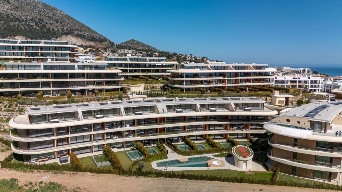 3 slaapkamer Appartement te koop in Fuengirola met zwembad garage - € 749.000 (Ref: 9976216)