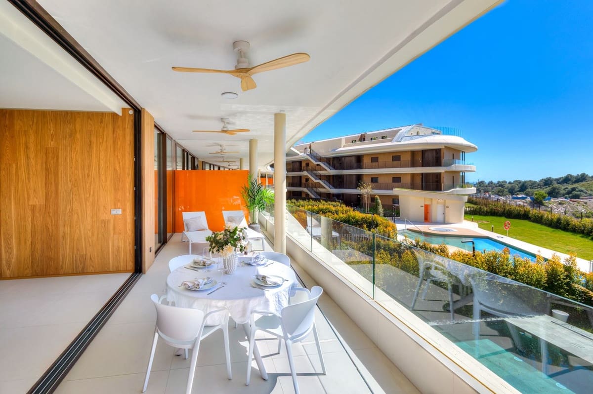 Apartamento de 3 habitaciones en Fuengirola en venta con piscina garaje - 695.000 € (Ref: 9976216)