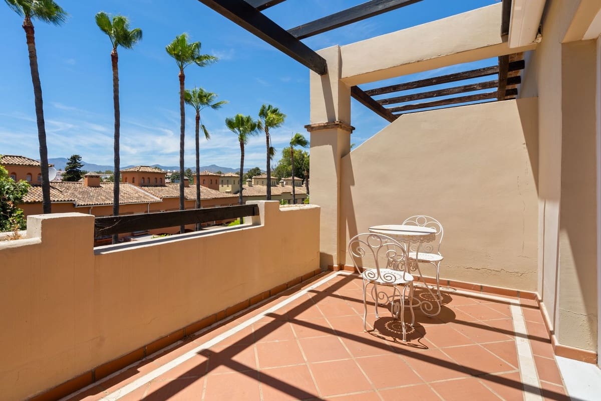 3 bedroom Townhouse for sale in Guadalmina with pool garage - € 700,000 (Ref: 9976217)