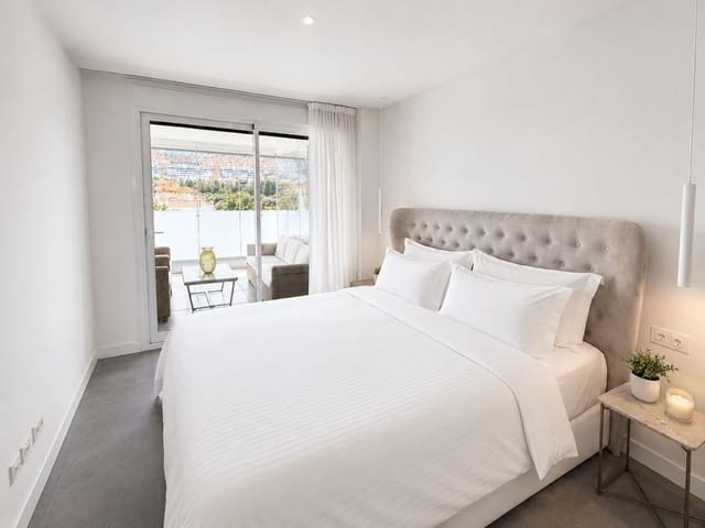 3 soveværelse Lejlighed til salg i La Cala de Mijas, Mijas med swimmingpool garage - € 690.000 (Ref: 9976218)
