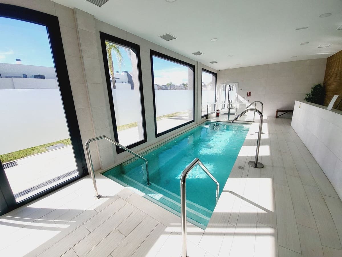 3 soveværelse Lejlighed til salg i La Cala de Mijas med swimmingpool garage - € 690.000 (Ref: 9976218)