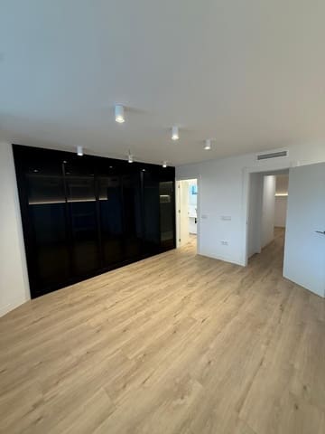 3 soverom Leilighet til salgs i Nueva Andalucia, Marbella med garasje - € 690 000 (Ref: 9976222)