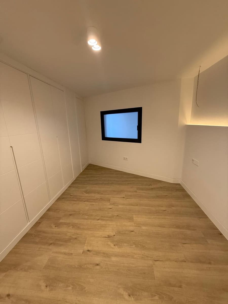 3 soverom Leilighet til salgs i Nueva Andalucia med garasje - € 690 000 (Ref: 9976222)