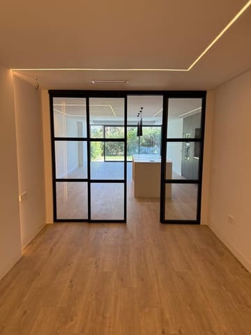 3 soverom Leilighet til salgs i Nueva Andalucia, Marbella med garasje - € 690 000 (Ref: 9976222)