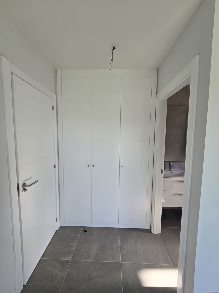 3 soverom Kjedet enebolig til salgs i Riviera del Sol med svømmebasseng - € 650 000 (Ref: 9976224)