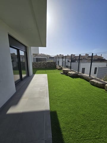 3 soverom Kjedet enebolig til salgs i Riviera del Sol, Mijas med svømmebasseng - € 650 000 (Ref: 9976224)