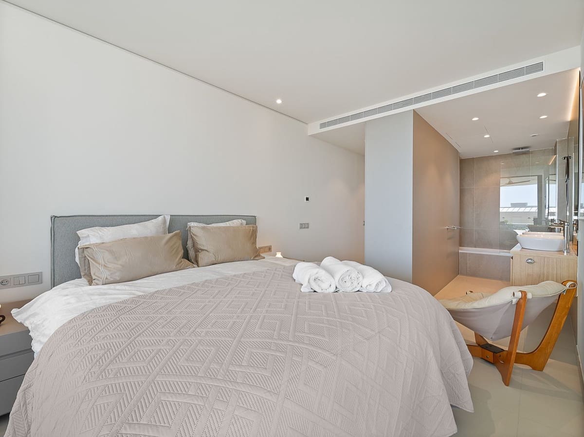 2 soveværelse Lejlighed til salg i Fuengirola med swimmingpool - € 695.000 (Ref: 9976226)