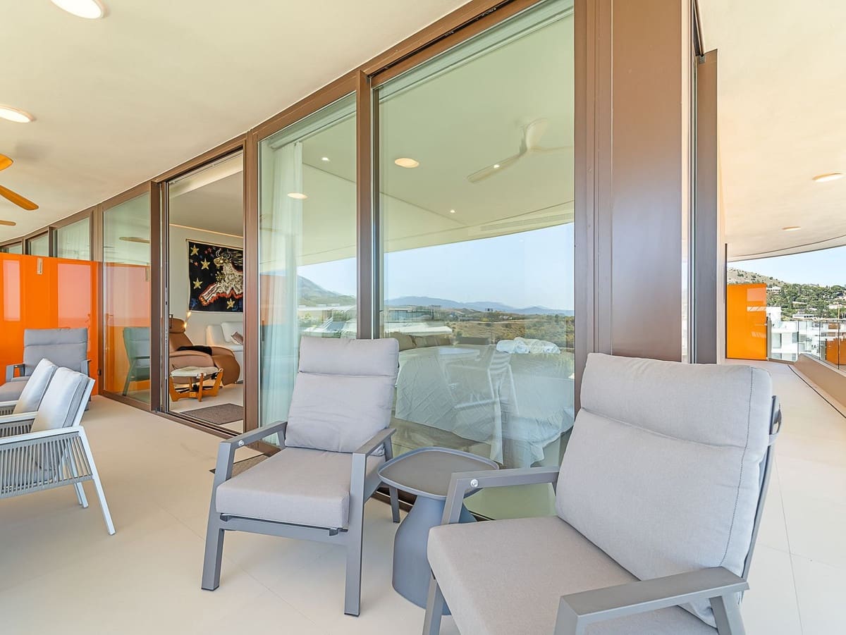 2 soveværelse Lejlighed til salg i Fuengirola med swimmingpool - € 695.000 (Ref: 9976226)
