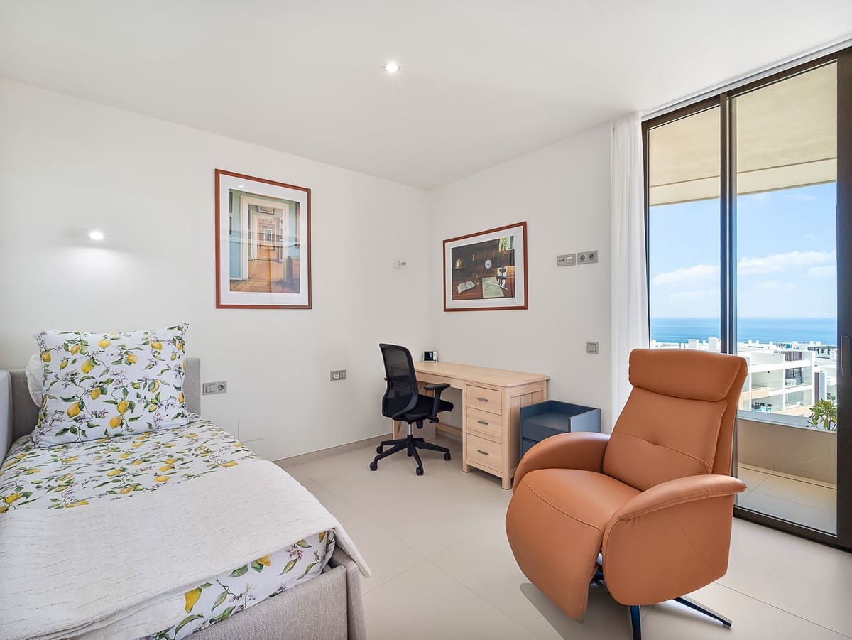 2 soveværelse Lejlighed til salg i Fuengirola med swimmingpool - € 695.000 (Ref: 9976226)