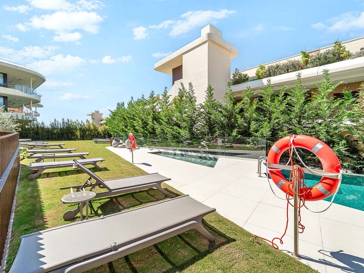 2 soveværelse Lejlighed til salg i Fuengirola med swimmingpool - € 695.000 (Ref: 9976226)