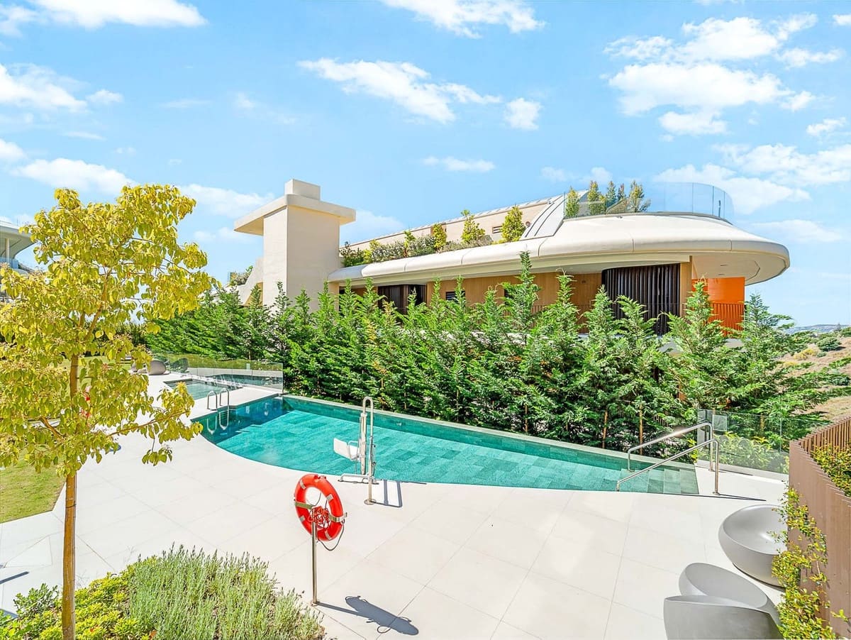 2 soveværelse Lejlighed til salg i Fuengirola med swimmingpool - € 695.000 (Ref: 9976226)