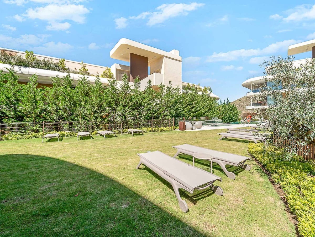 2 soveværelse Lejlighed til salg i Fuengirola med swimmingpool - € 695.000 (Ref: 9976226)