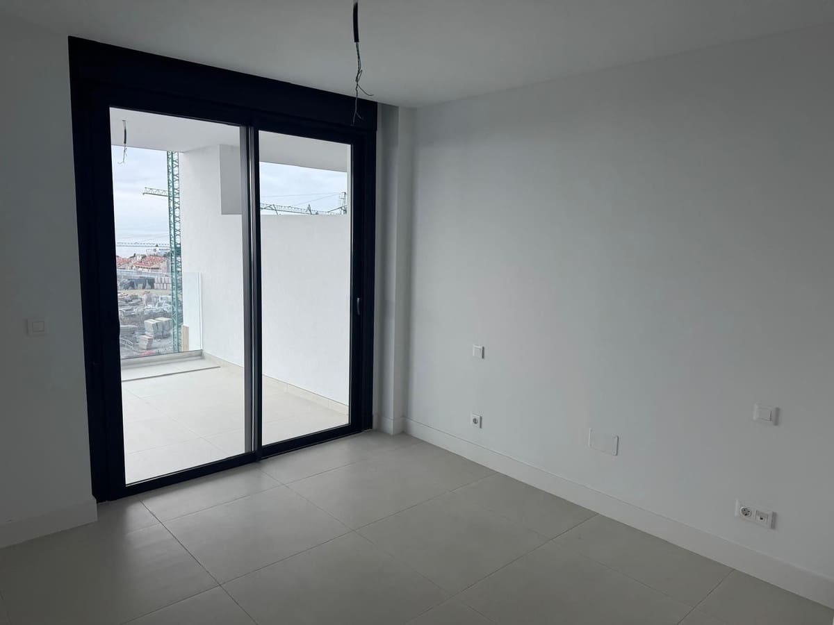3 bedroom Apartment for sale in Fuengirola with pool - € 679,000 (Ref: 9976228)