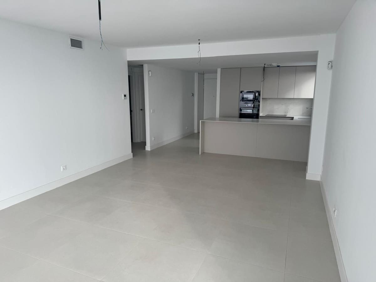 3 bedroom Apartment for sale in Fuengirola with pool - € 679,000 (Ref: 9976228)
