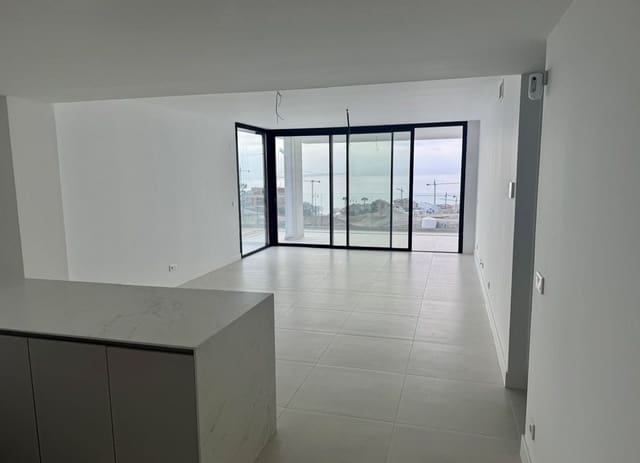 3 bedroom Apartment for sale in Fuengirola with pool - € 679,000 (Ref: 9976228)