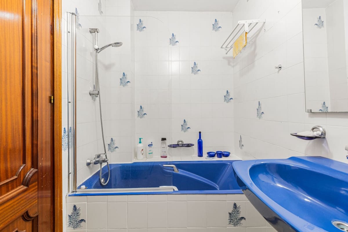 6 Zimmer Apartment zu verkaufen in Estepona - 670.000 € (Ref: 9976230)
