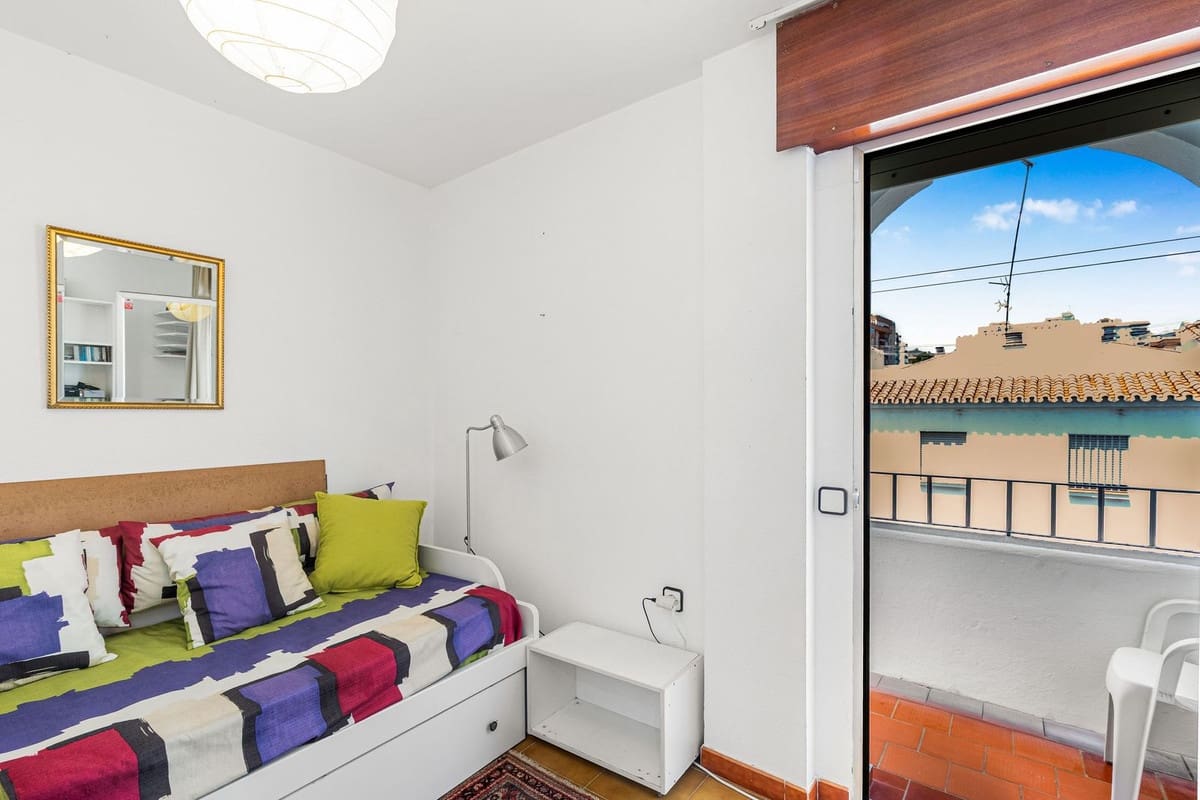 6 Zimmer Apartment zu verkaufen in Estepona - 670.000 € (Ref: 9976230)