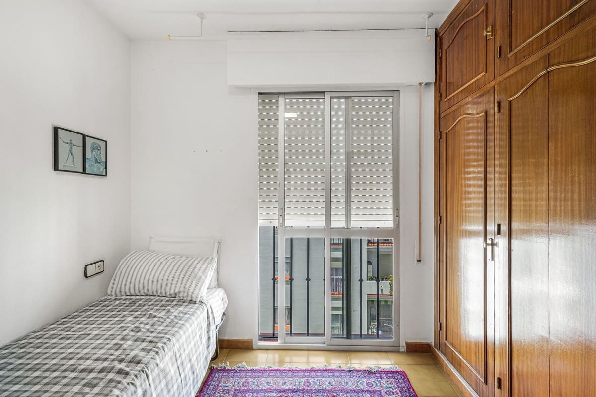 6 Zimmer Apartment zu verkaufen in Estepona - 670.000 € (Ref: 9976230)