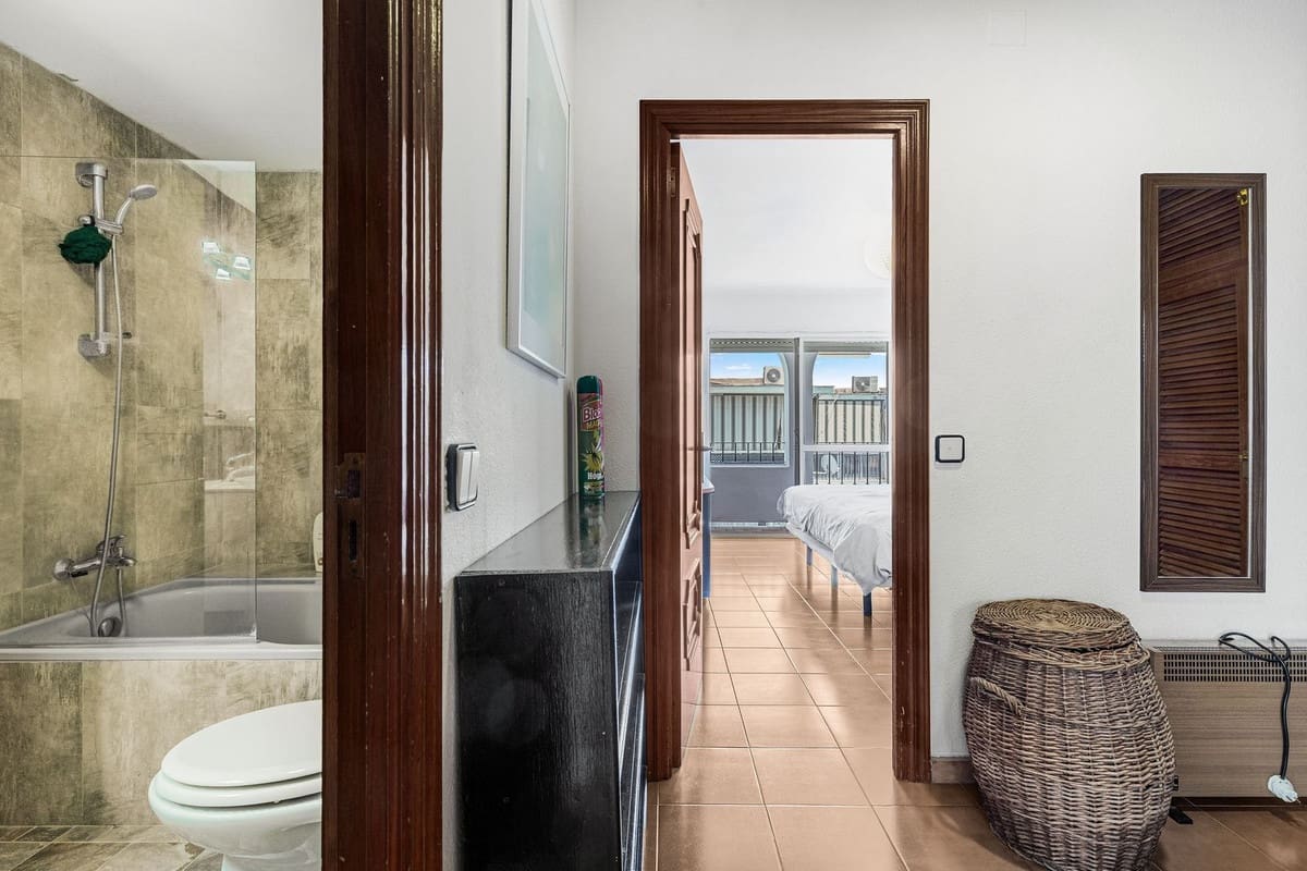 6 Zimmer Apartment zu verkaufen in Estepona - 670.000 € (Ref: 9976230)