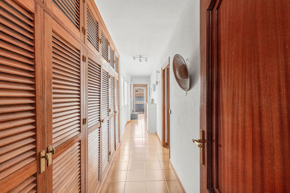 6 Zimmer Apartment zu verkaufen in Estepona - 670.000 € (Ref: 9976230)