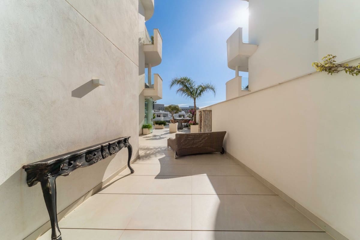 2 chambre Appartement à vendre à Fuengirola avec piscine - 695 000 € (Ref: 9976231)