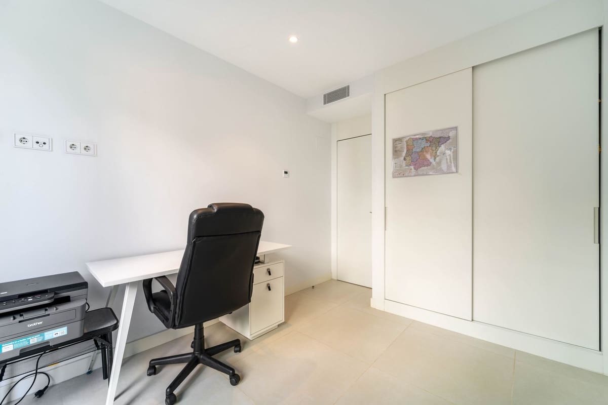 2 chambre Appartement à vendre à Fuengirola avec piscine - 695 000 € (Ref: 9976231)